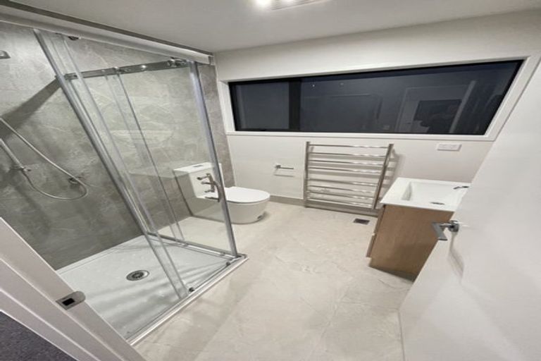 Photo of property in 42e Westgate Drive, Westgate, Auckland, 0614