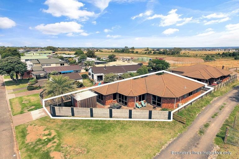 Photo of property in 74a Simpson Road, Papamoa Beach, Papamoa, 3118