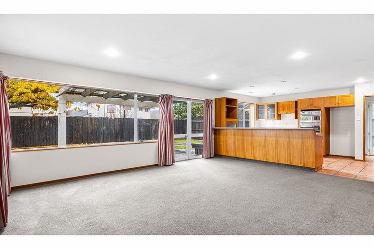 Photo of property in 3 Quirk Place, Sockburn, Christchurch, 8042