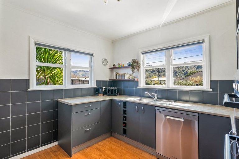 Photo of property in 12 Elm Street, Ebdentown, Upper Hutt, 5018