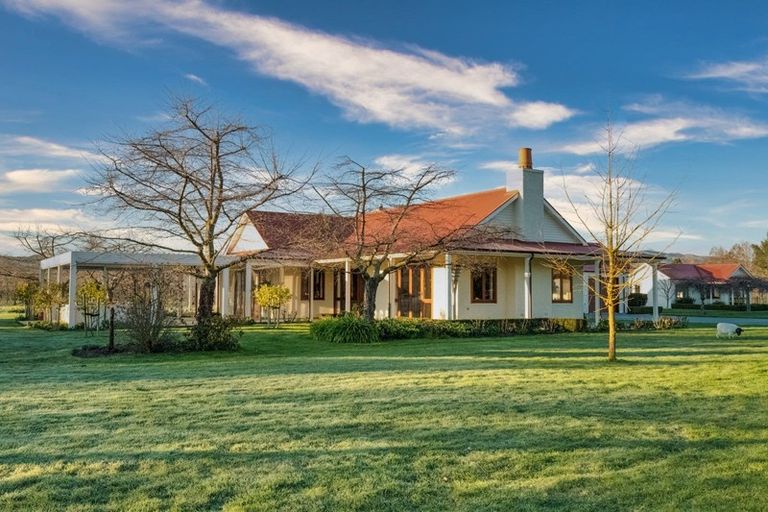 Photo of property in 116 Saint Andrews Road, Havelock North, 4130