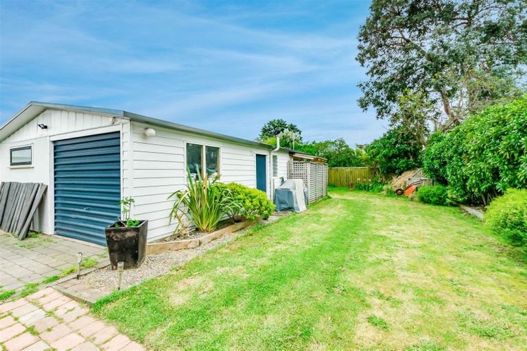 Photo of property in 43 Walton Road, Paraparaumu Beach, Paraparaumu, 5032