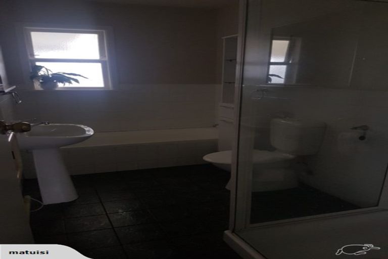 Photo of property in 785 Te Atatu Road, Te Atatu Peninsula, Auckland, 0610