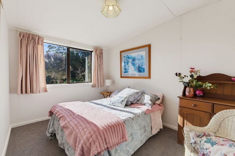Photo of property in 63 Porter Road, Paparoa, 0571
