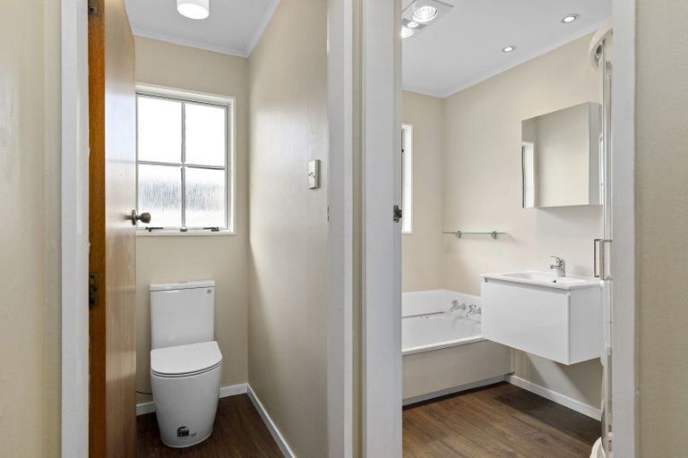 Photo of property in 45 Hartford Crescent, Totara Park, Upper Hutt, 5018