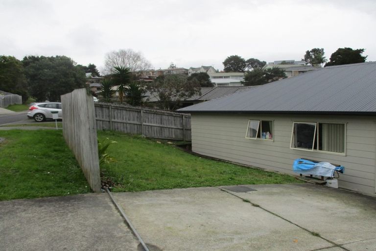 Photo of property in 20 Dovey Place, Massey, Auckland, 0614
