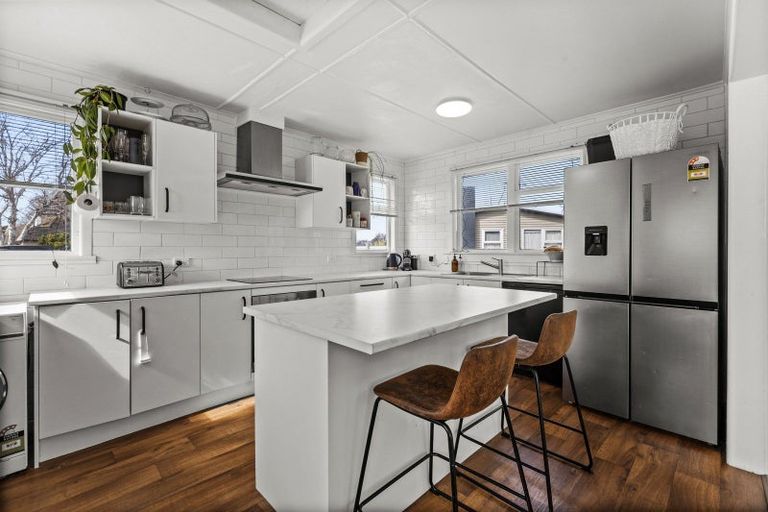 Photo of property in 12 Fleming Crescent, Maraenui, Napier, 4110