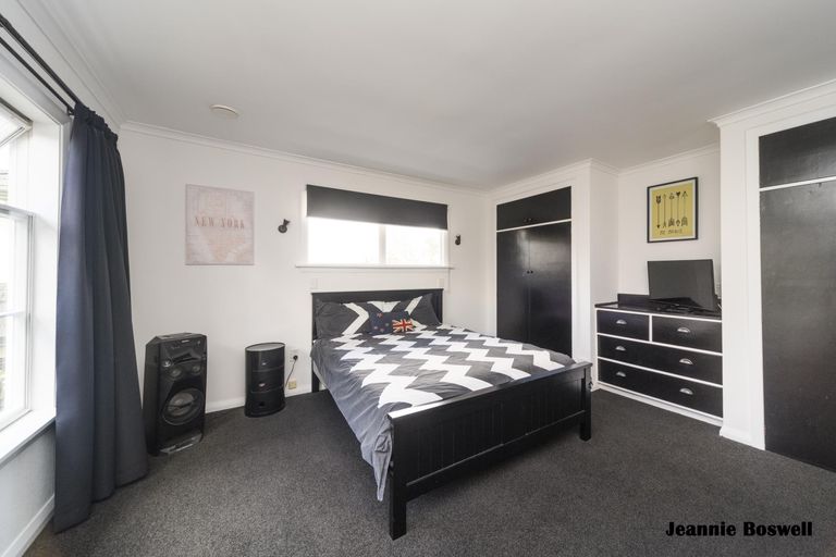 Photo of property in 86 Fitzroy Street, Terrace End, Palmerston North, 4410