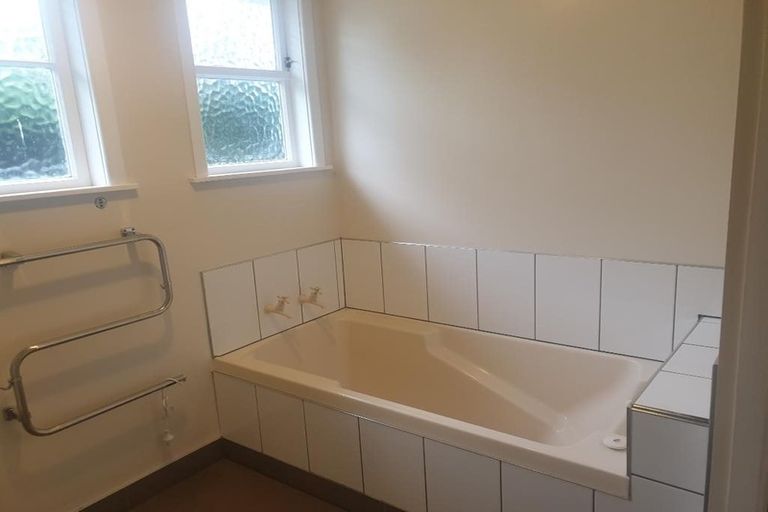 Photo of property in 31 Mungavin Avenue, Ranui, Porirua, 5024