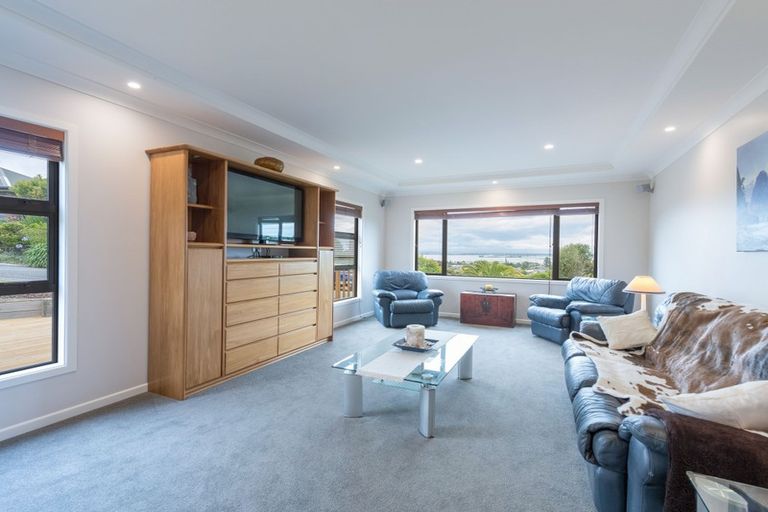 Photo of property in 17 Clairmont Heights, Stoke, Nelson, 7011