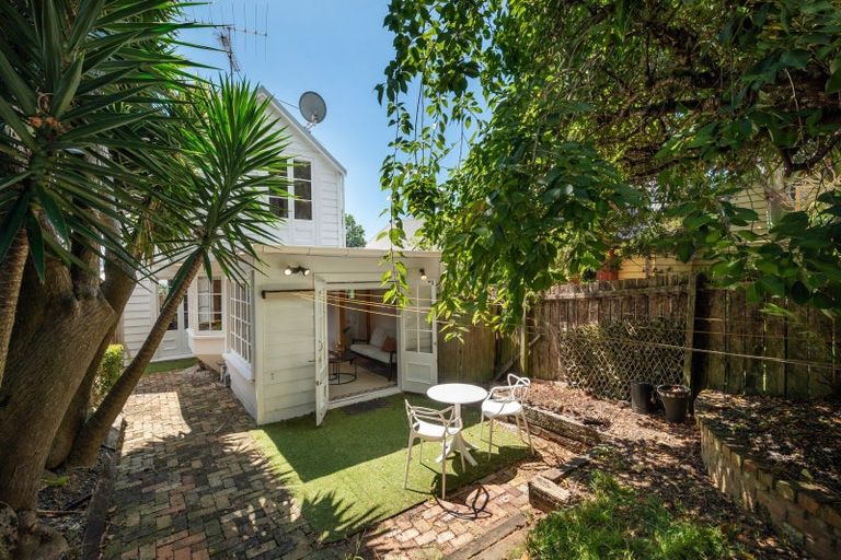 Photo of property in 17 Gunson Street, Freemans Bay, Auckland, 1011