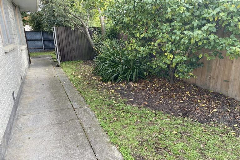 Photo of property in 2/21a Quinns Road, Shirley, Christchurch, 8013