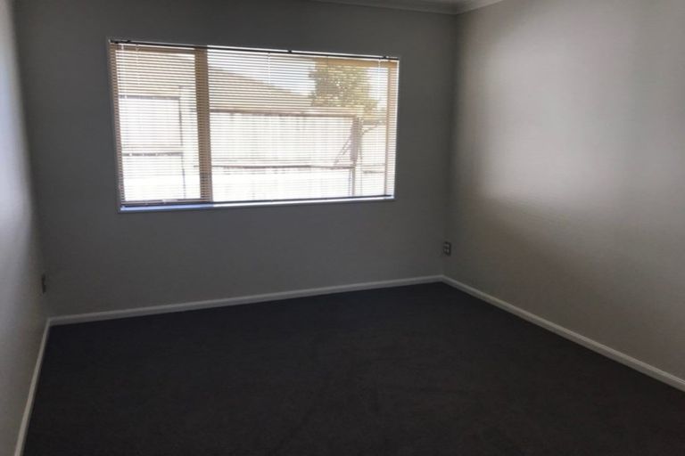 Photo of property in 1 Attymon Lane, East Tamaki, Auckland, 2016
