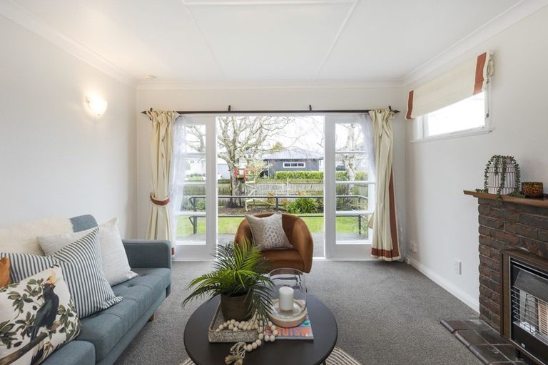 Photo of property in 10 Salisbury Avenue, Terrace End, Palmerston North, 4410