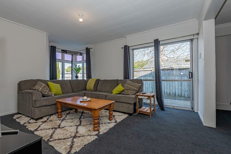 Photo of property in 98 Wood Street, Takaro, Palmerston North, 4410