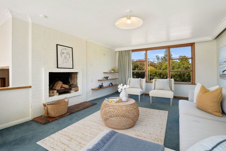 Photo of property in 104 Atawhai Road, Fitzherbert, Palmerston North, 4410