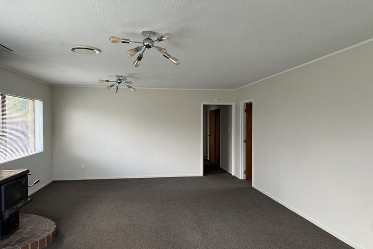 Photo of property in 12 Pinotage Place, Huapai, Kumeu, 0810