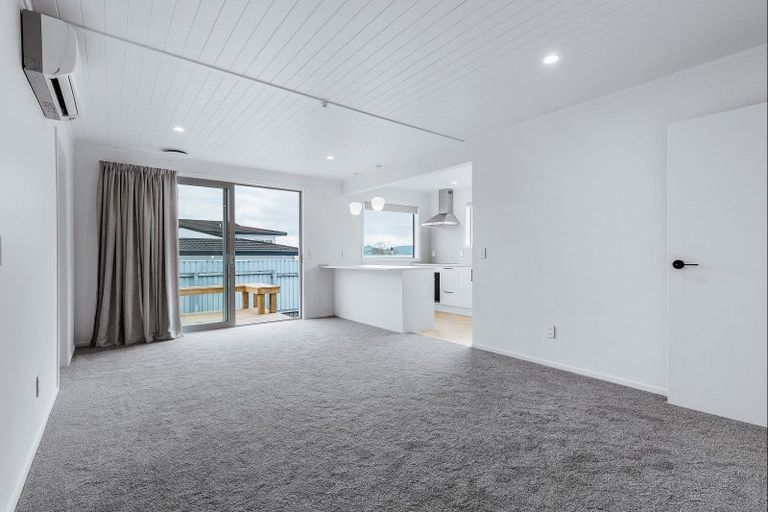 Photo of property in 38 Puriri Street, Hilltop, Taupo, 3330