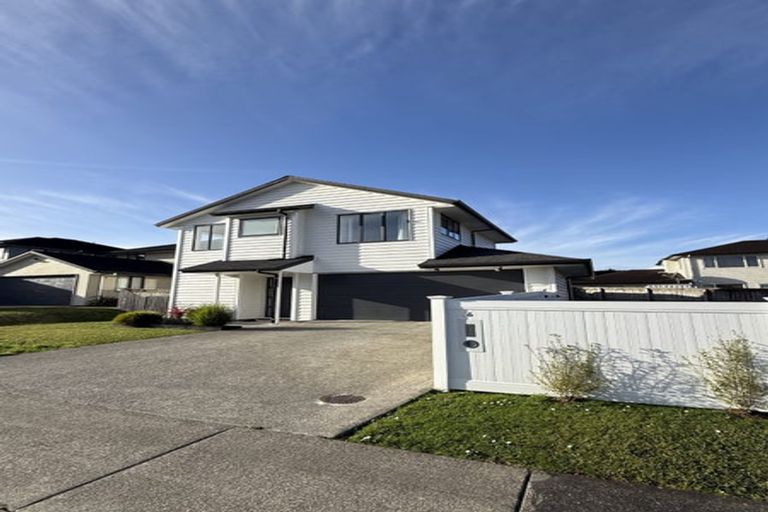Photo of property in 6 Maylee Crescent, Gulf Harbour, Whangaparaoa, 0930