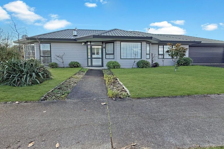 Photo of property in 36 Easton Way, Levin, 5510