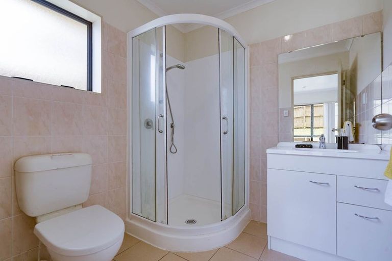Photo of property in 37 Westglen Place, Ranui, Auckland, 0612