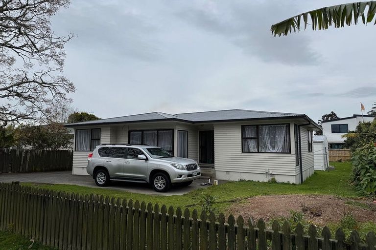 Photo of property in 53 Universal Drive, Henderson, Auckland, 0610