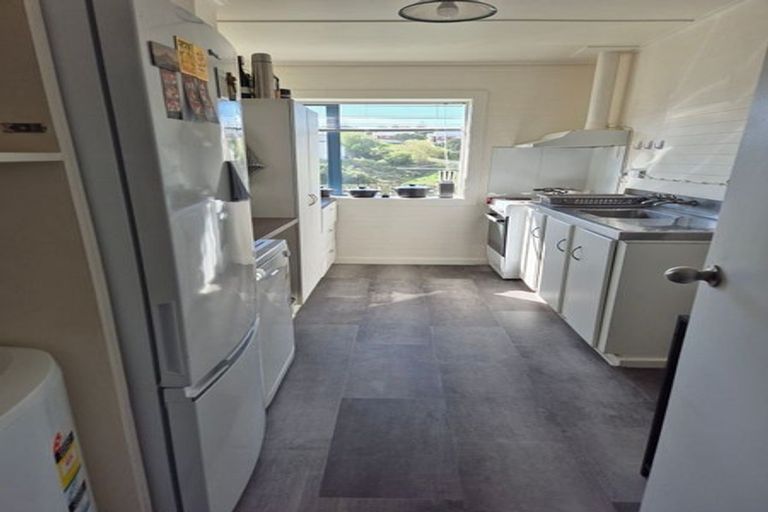 Photo of property in 16 Milford Avenue, Calton Hill, Dunedin, 9012