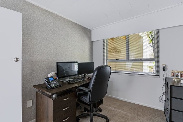 Photo of property in 172a Mangorei Road, Merrilands, New Plymouth, 4312