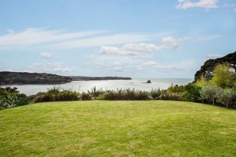 Photo of property in 85 Tiri Road, Tindalls Beach, Whangaparaoa, 0930