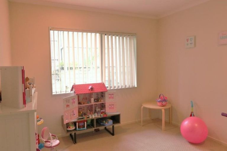 Photo of property in 18a Philson Terrace, Browns Bay, Auckland, 0630