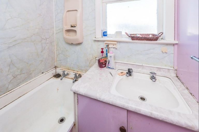 Photo of property in 60 Matipo Street, Castlecliff, Whanganui, 4501