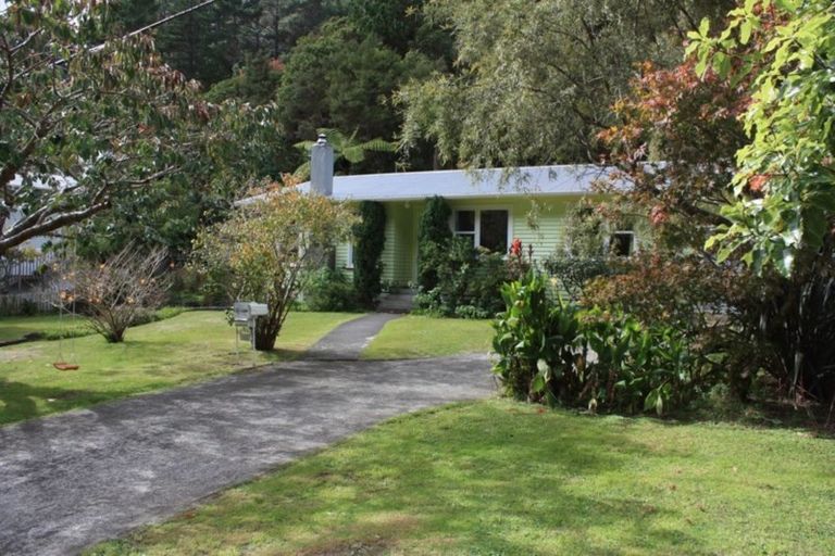 Photo of property in 139 Pinehaven Road, Pinehaven, Upper Hutt, 5019