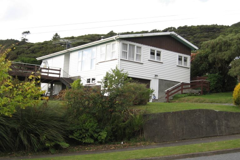 Photo of property in 11 Swainson Street, Naenae, Lower Hutt, 5011
