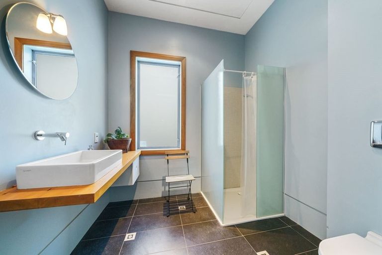 Photo of property in 19 Dillon Street, Lowry Bay, Lower Hutt, 5013