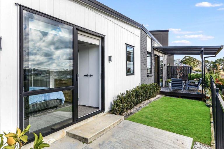 Photo of property in 18 Te Tiireke Drive, Glenview, Hamilton, 3206