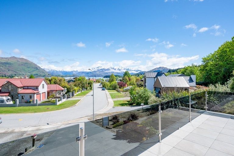 Photo of property in 2 Tenby Street, Wanaka, 9305