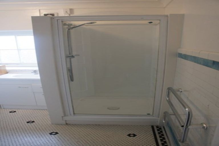 Photo of property in Fire Station Apartments, 54 Northland Road, Northland, Wellington, 6012