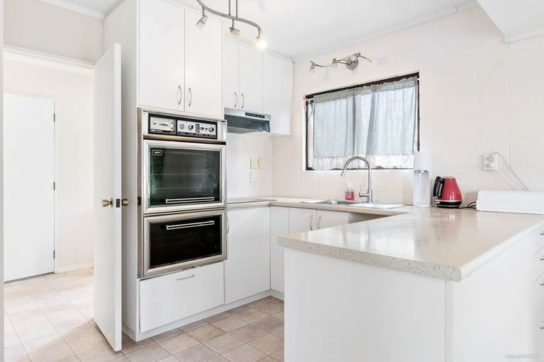 Photo of property in 1/46 Marlborough Avenue, Glenfield, Auckland, 0629