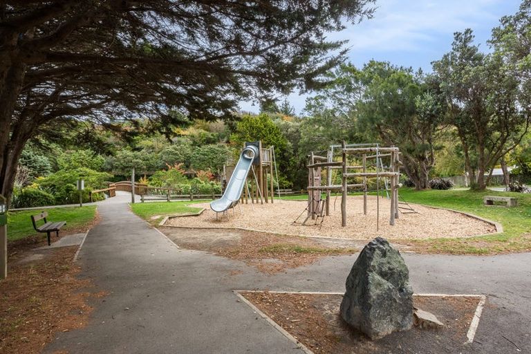 Photo of property in 5b Mclellan Street, Tawa, Wellington, 5028