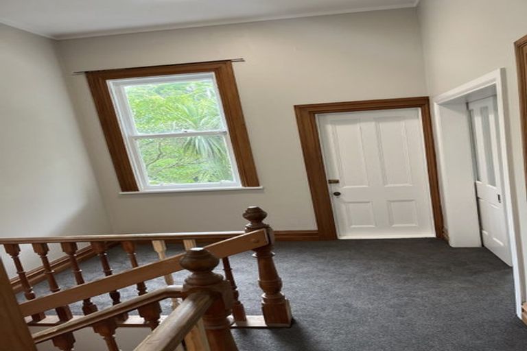 Photo of property in 1c Holloway Road, Aro Valley, Wellington, 6021