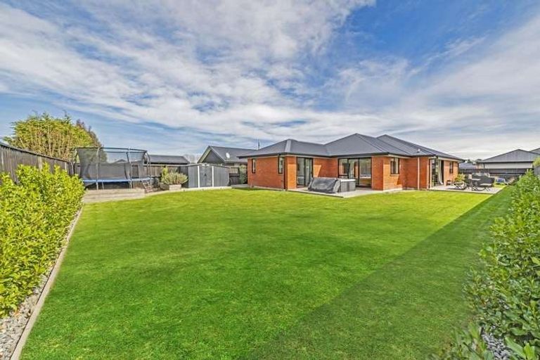 Photo of property in 15 Cedric Place, Darfield, 7510