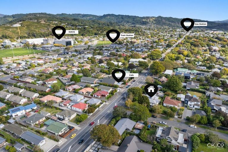 Photo of property in 2 Barton Road, Heretaunga, Upper Hutt, 5018