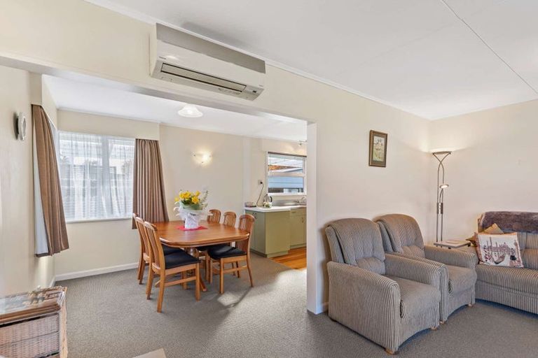 Photo of property in 7 Kent Crescent, Awapuni, Palmerston North, 4412