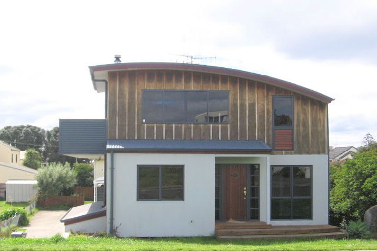 Photo of property in 133 Oceanview Road, Mount Maunganui, 3116