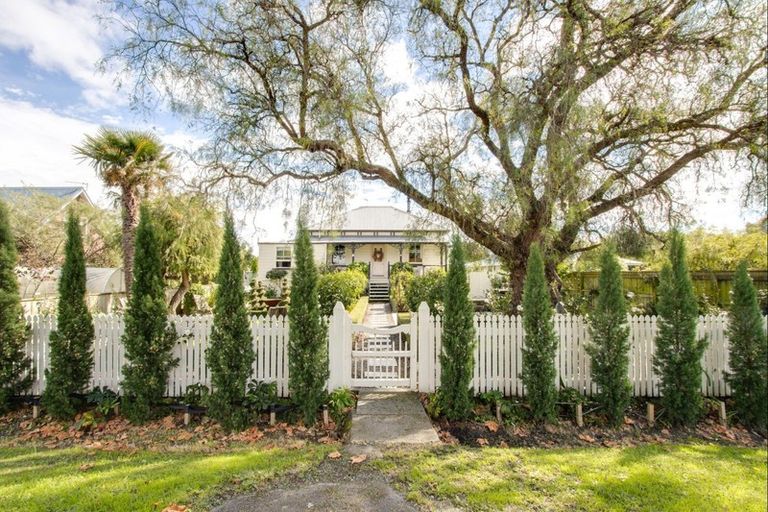 Photo of property in 12 Farndon Road, Clive, 4102