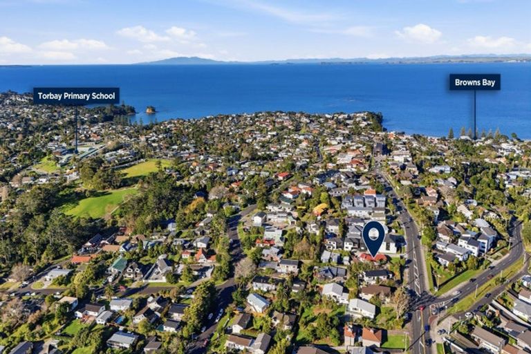 Photo of property in 1/4 Firth Road, Torbay, Auckland, 0630