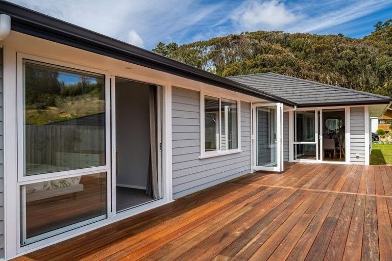 Photo of property in 68 Banks Boulevard, Whitby, Porirua, 5024