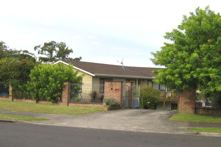 Photo of property in 25 Elizabeth Drive, West Harbour, Auckland, 0618