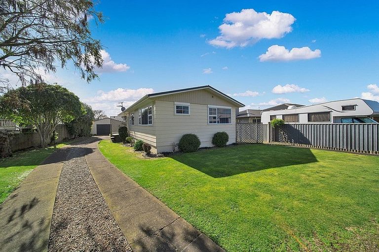 Photo of property in 24 Maire Street, Hawera, 4610