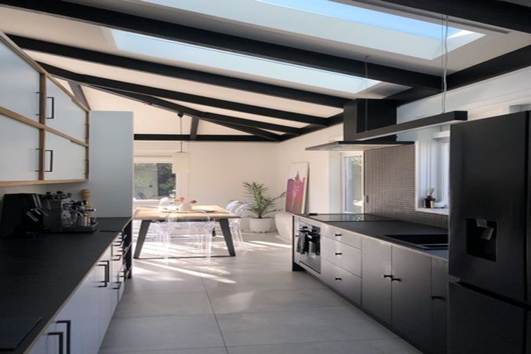 Photo of property in 35 Leinster Road, Merivale, Christchurch, 8014